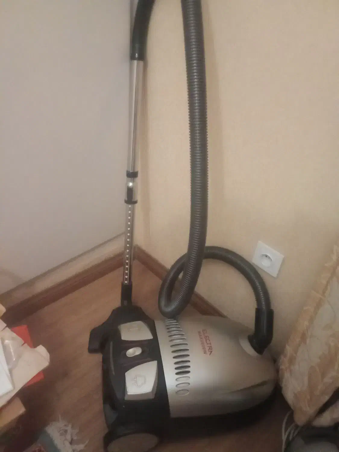 جاروبرقی النترا 2000w|جاروبرقی، جارو شارژی، بخارشو|تهران, سازمان برنامه شمالی|دیوار