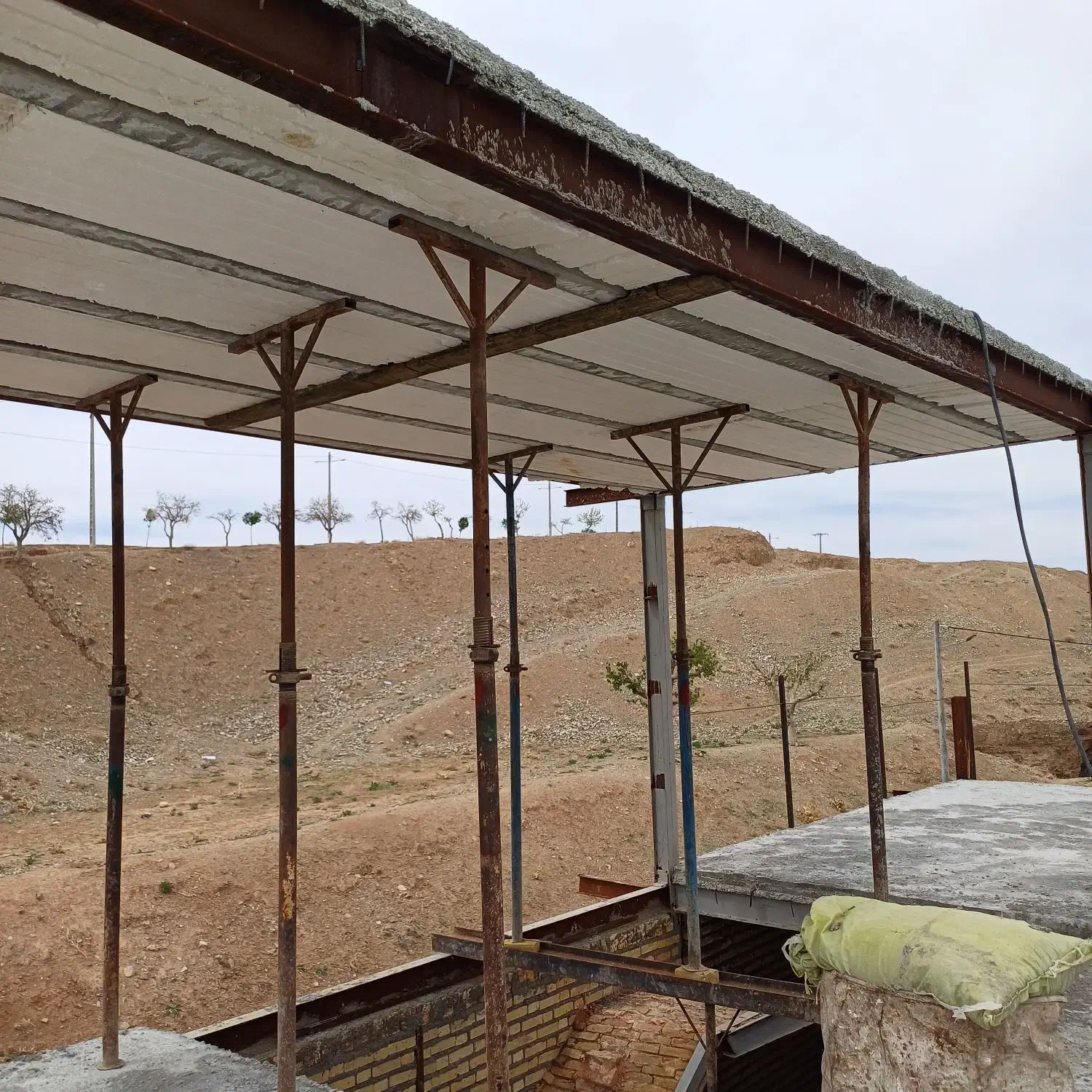 تولید تیرچه بتنی|مصالح و تجهیزات ساختمان|سبزوار, قصبه غربی|دیوار