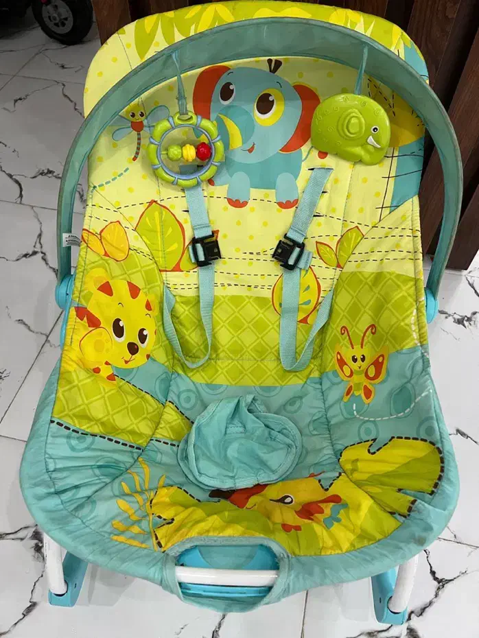 صندلی نوزاد|اسباب و اثاث بچه|رشت, دیلمان|دیوار