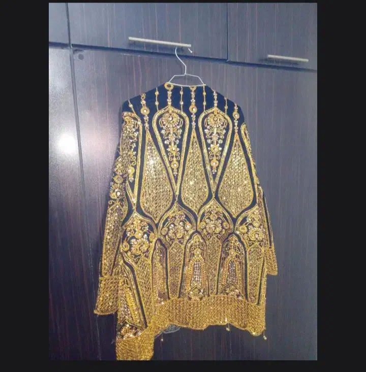 کت مجلسی|لباس|نهاوند, |دیوار