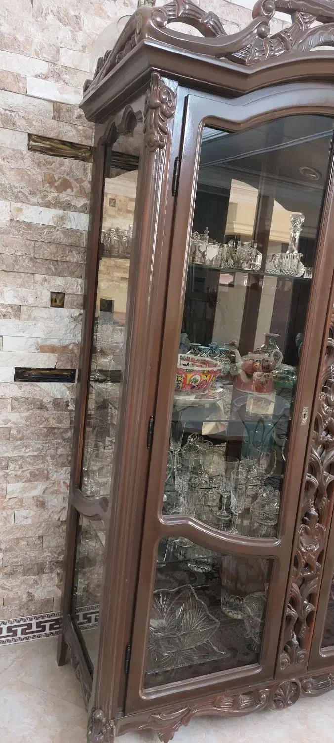 نو کاملا سالم|بوفه، ویترین، کنسول|پردیس, فاز ۲|دیوار