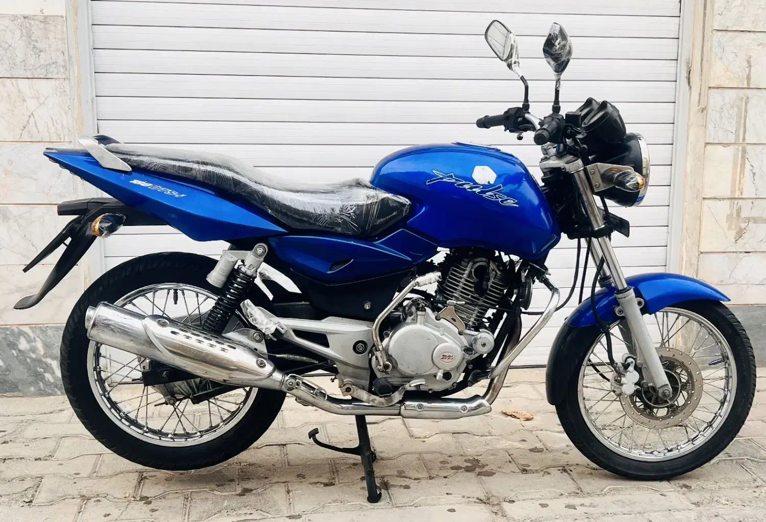 موتور پالس 180پره ای|موتورسیکلت|اندیشه, اندیشه فاز ۴|دیوار