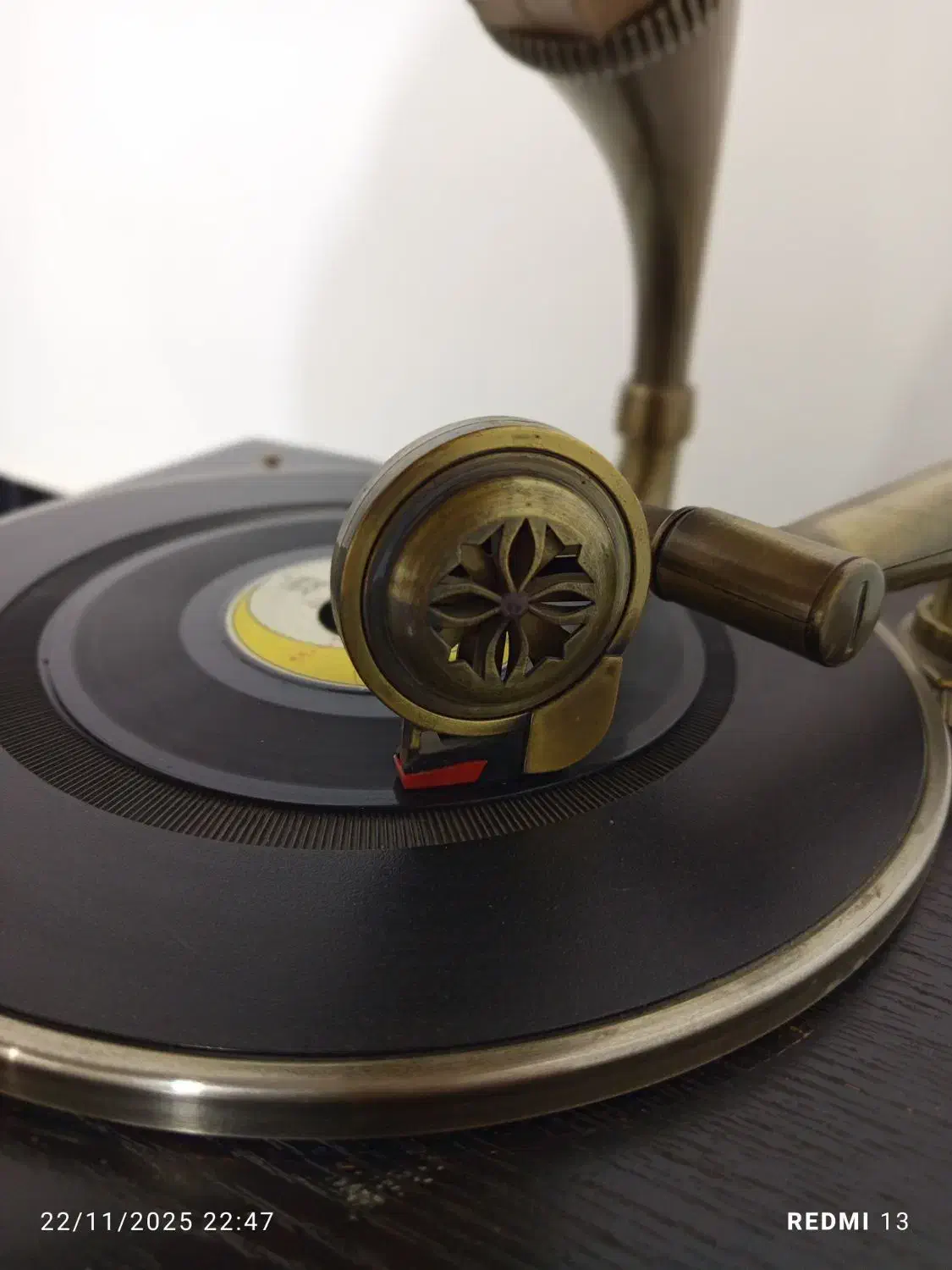 گرامافون|کلکسیون اشیاء عتیقه|سنندج, |دیوار