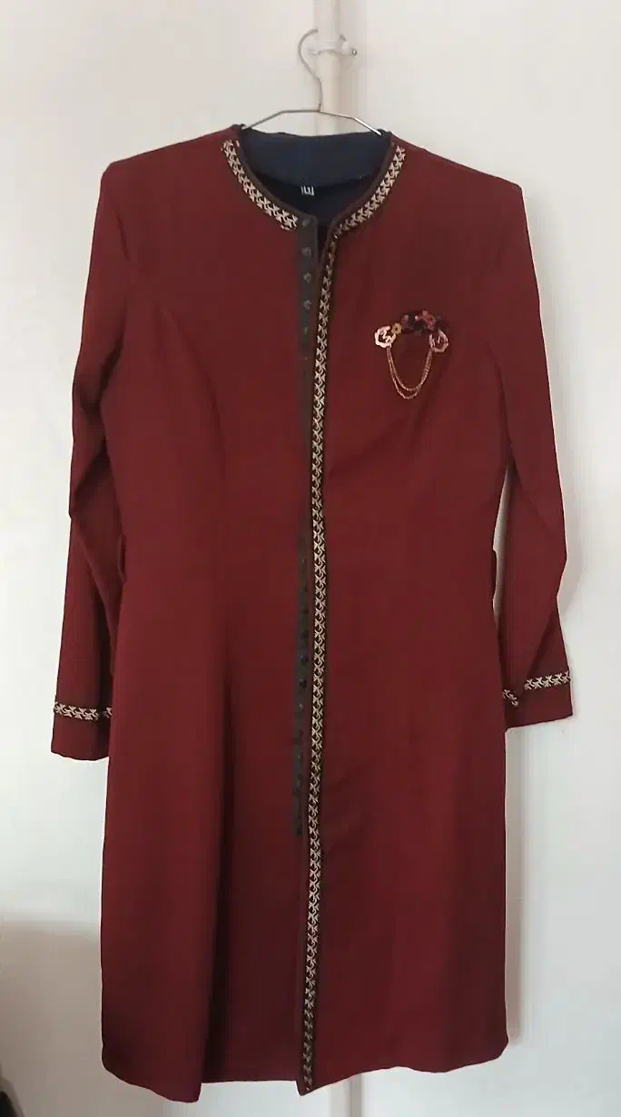 مانتو|لباس|سنقر, |دیوار