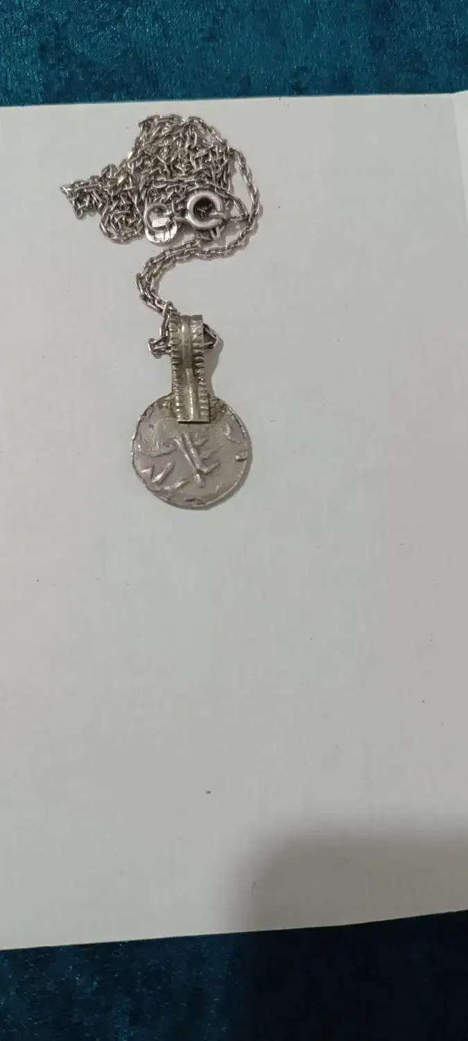 سنگ و مهره های گبری|جواهرات|بندر گناوه, |دیوار