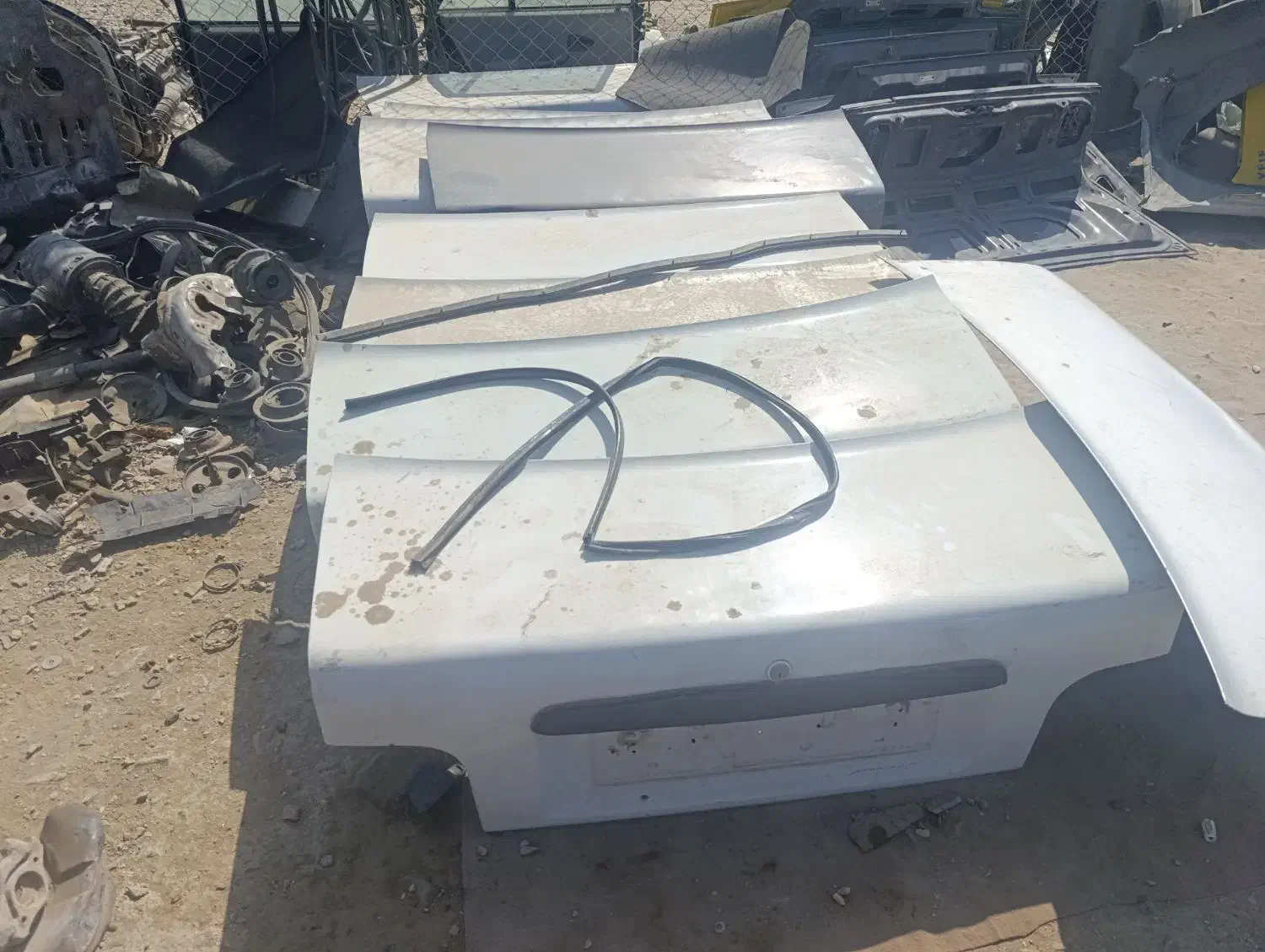 استوک یدکی|قطعات یدکی و لوازم جانبی|رباطکریم, آدران|دیوار