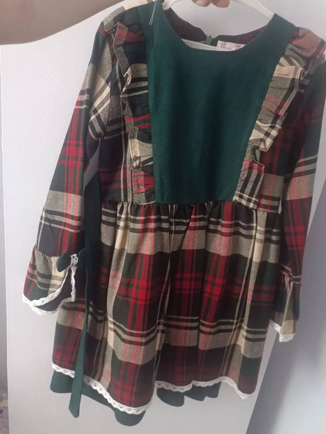 در حد نو فقط یکبار پوشیده|کفش و لباس بچه|ابهر, |دیوار