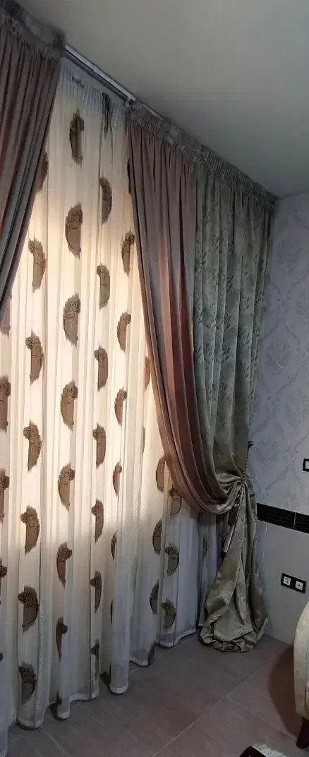 پرده  به همراه دستک|پرده، رانر، رومیزی|تربت جام, بوستان وحدت|دیوار