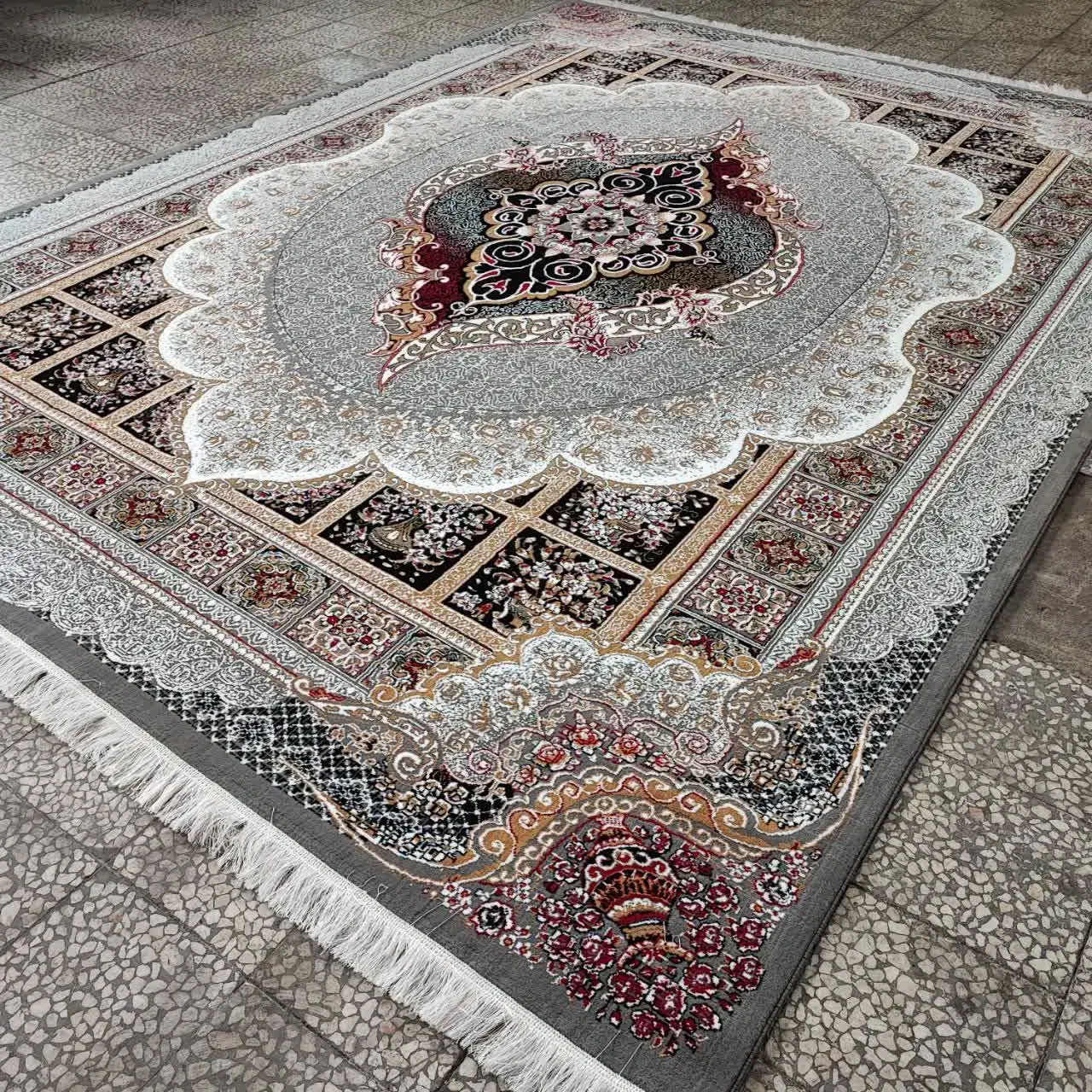 فرش ۱۲ متری ضخیم|فرش|یزد, |دیوار