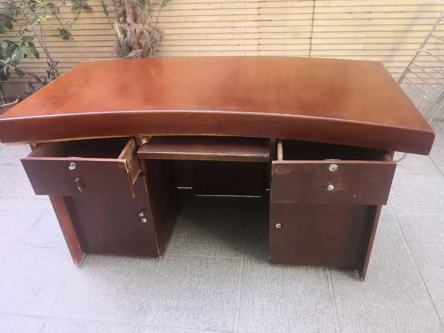 میز تحریر یا اداری چوبی|میز تحریر و کامپیوتر|اصفهان, بهار آزادی|دیوار