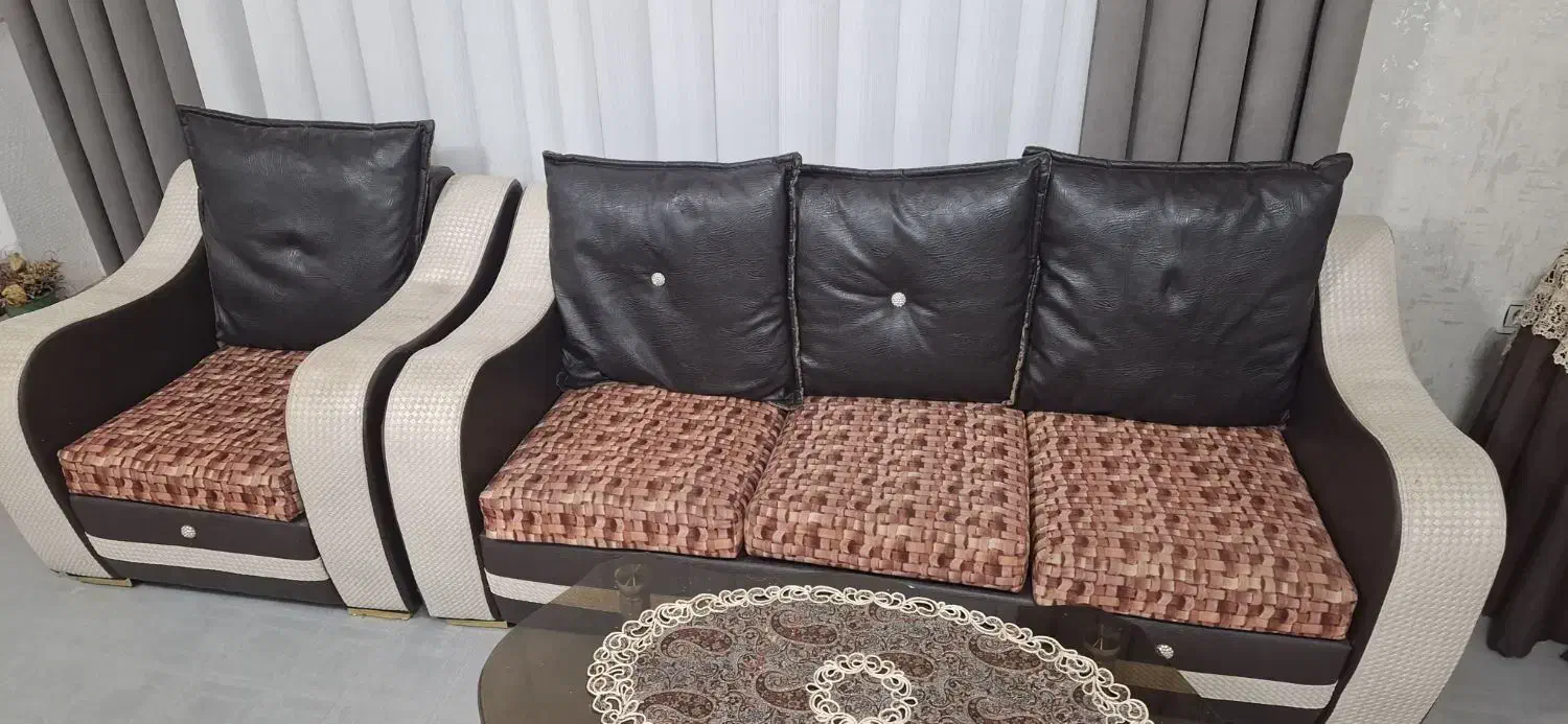 مبل ۷نفره|مبلمان خانگی و میز عسلی|تالش, هشتپر|دیوار