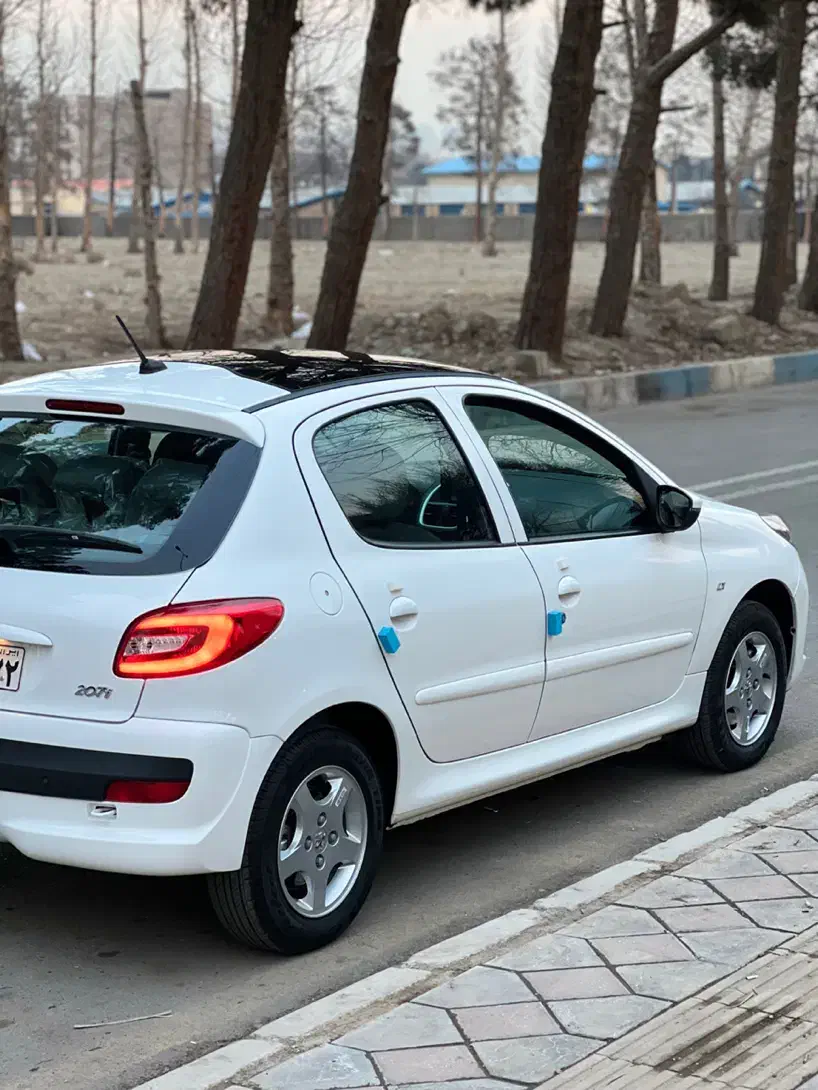 ۲۰۷صفر / پانا/دنده ای ۱۴۰۴|خودرو سواری و وانت|تهران, مروارید شهر|دیوار