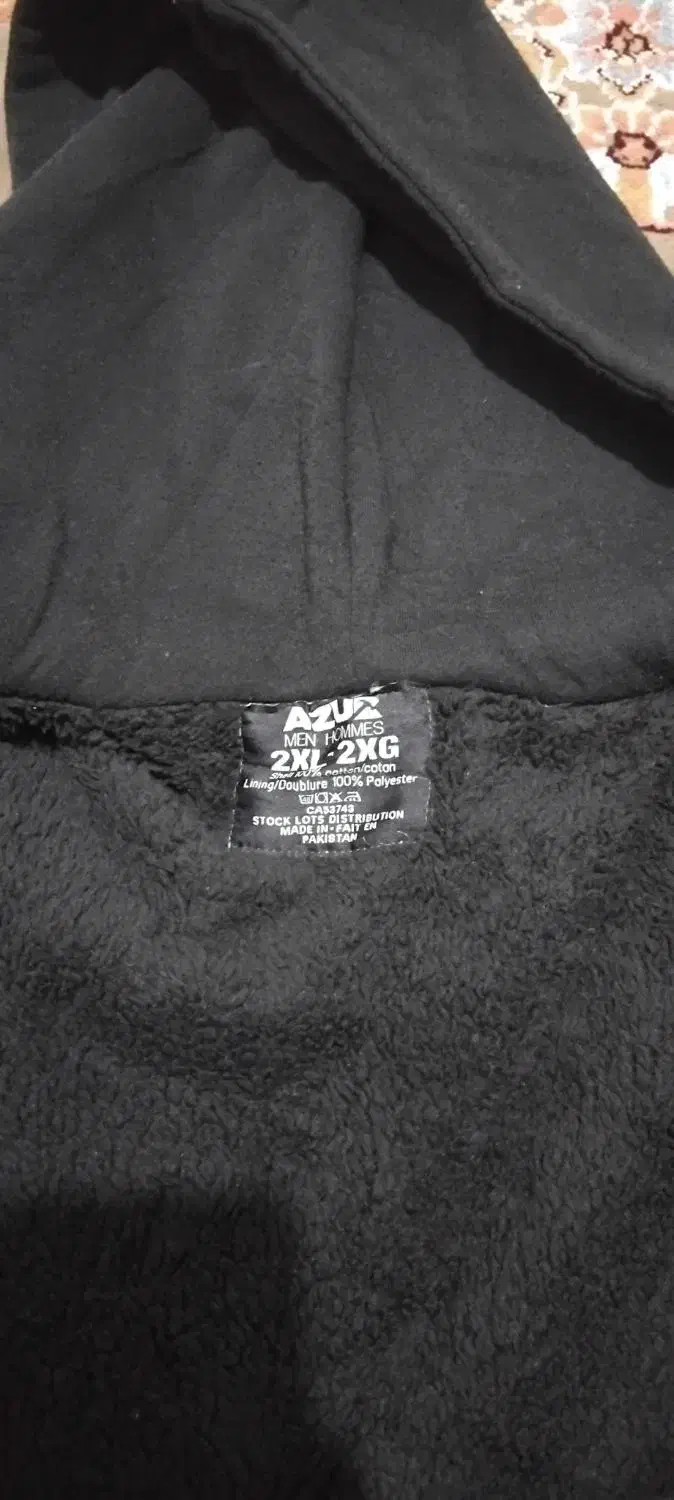 پالتو رنگ قرمز|لباس|آمل, |دیوار