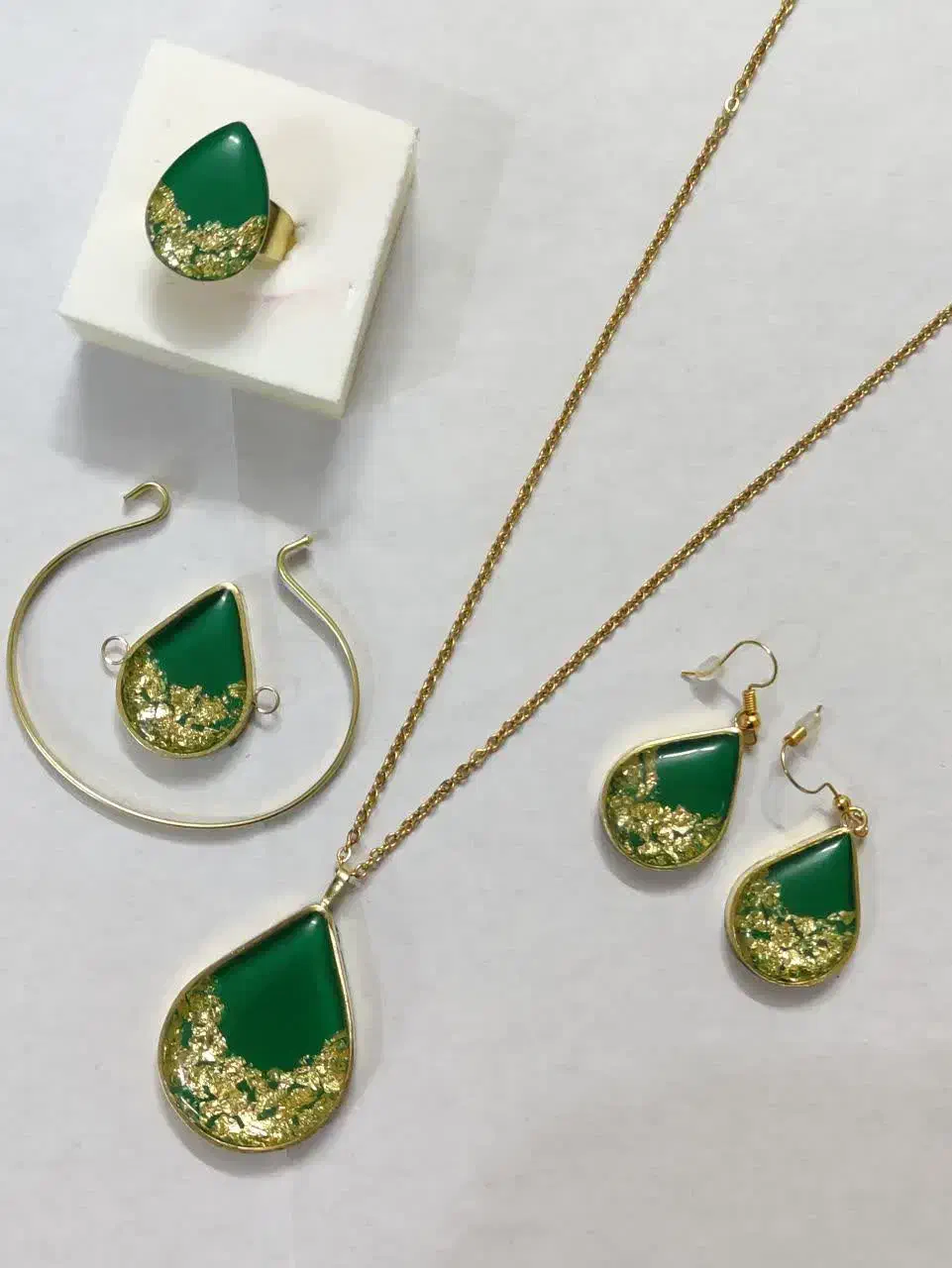 زیور آلات رزینی|بدلیجات|شیراز, بهارستان|دیوار