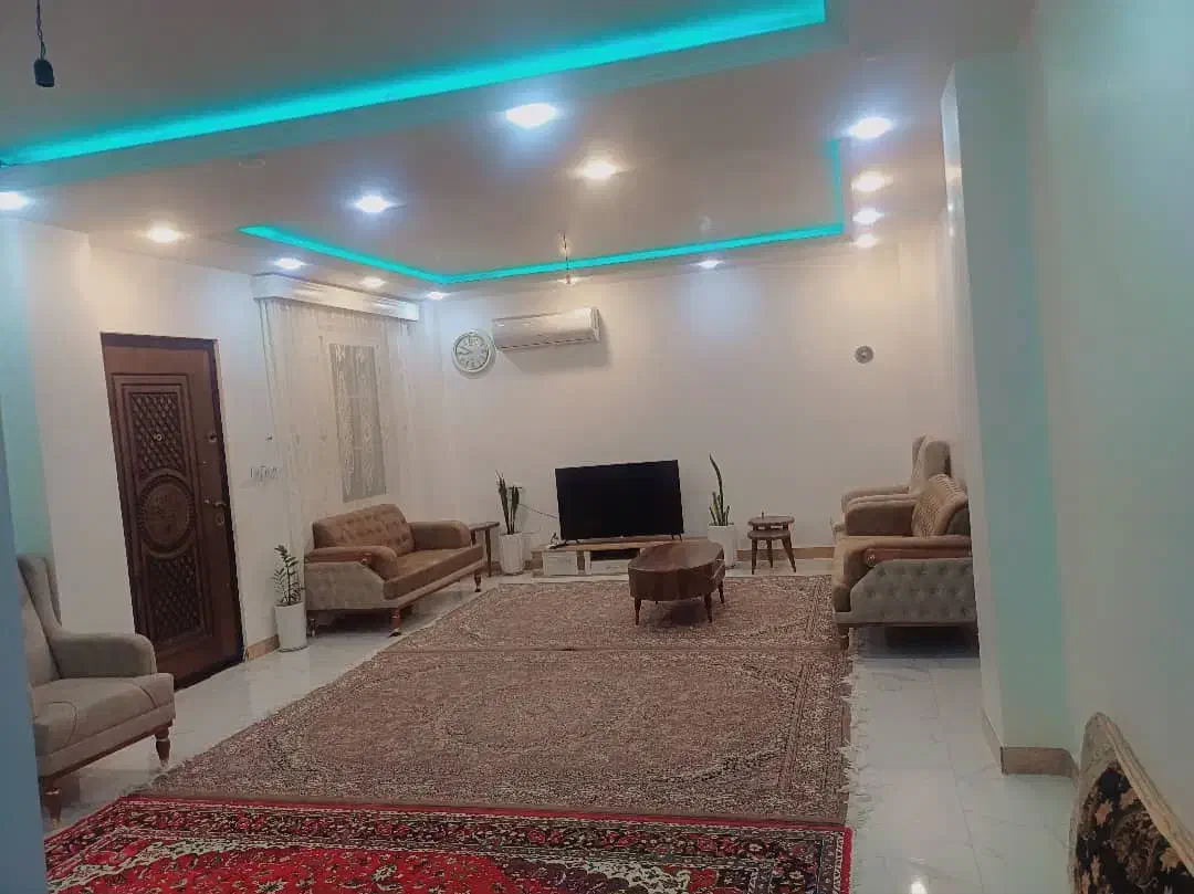 اجاره ویلا باغ باامکانات رفاهی کامل|اجارهٔ کوتاه‌مدت آپارتمان و سوئیت|گوراب زرمیخ, |دیوار
