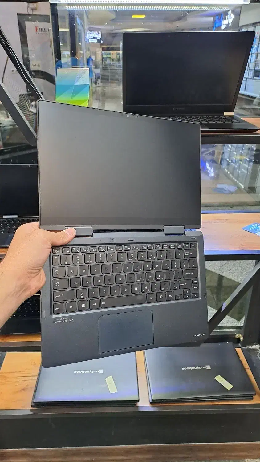 نسل یازده -۹۰۰ گرم TOSHIBA X360|رایانه همراه|تهران, میدان ولیعصر|دیوار