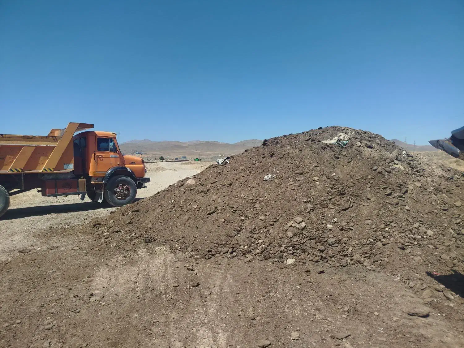 فروش کود حیوانی گوسفندی و مرغی|خدمات باغبانی و درختکاری|فریمان, |دیوار