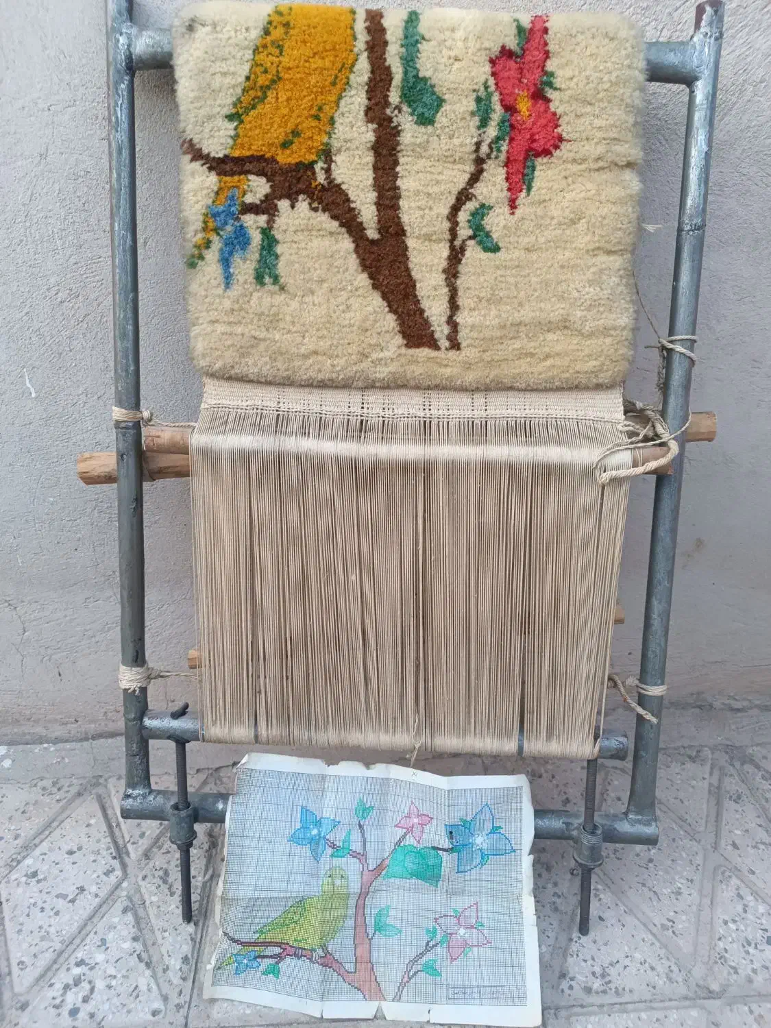 فرش دستبافت نیمه کاره رو دار|فرش|کرج, شهرک نهال و بذر|دیوار