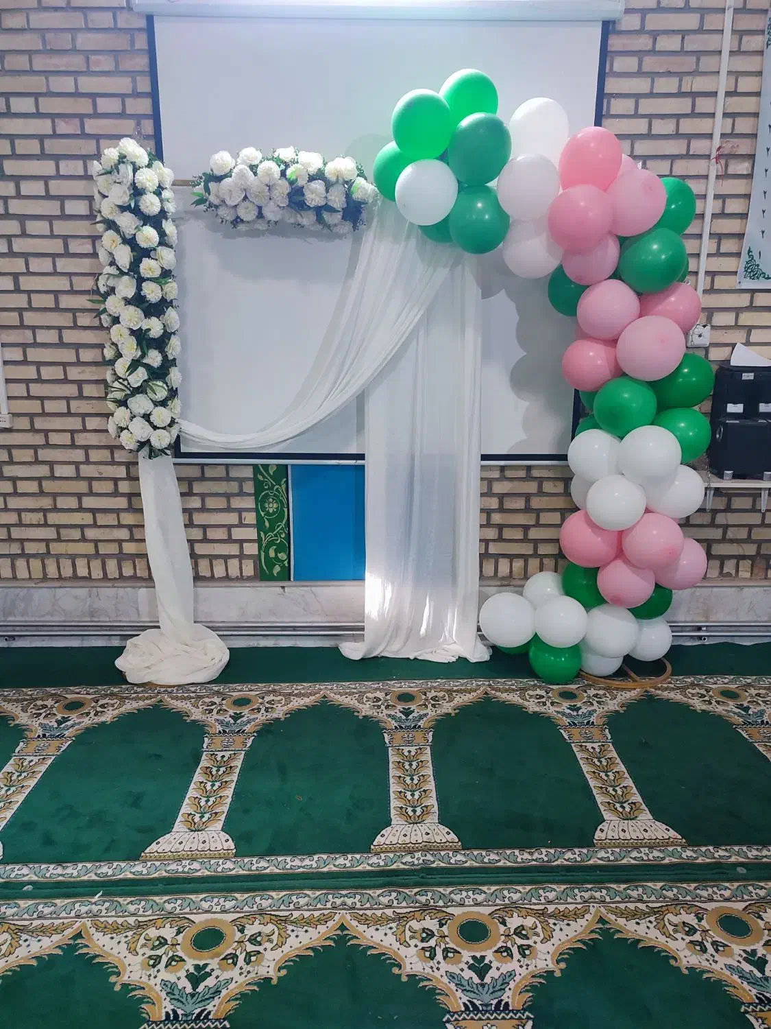 بادکنک آرایی و گل آرایی مجالس|خدمات پذیرایی، مراسم|نیشابور, مدرس|دیوار