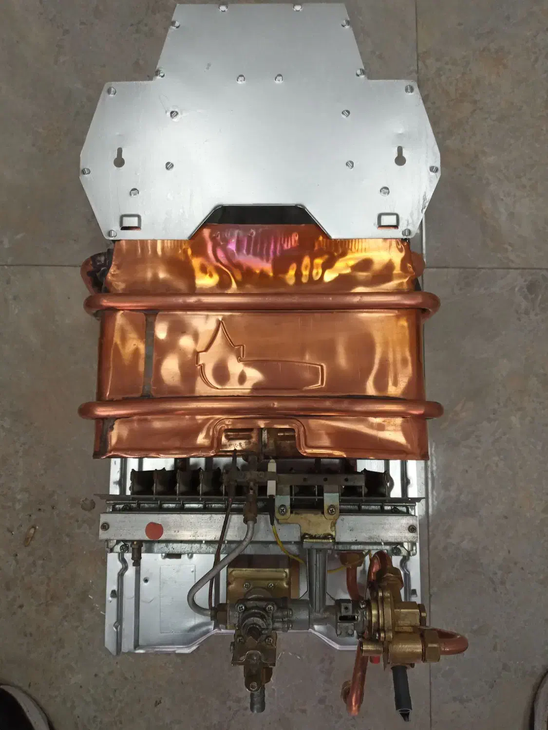 آبگرمکن در حد نو تضمینی کارکرد با کمترین فشار آب|آبگرمکن، پکیج، شوفاژ|زنجان, |دیوار