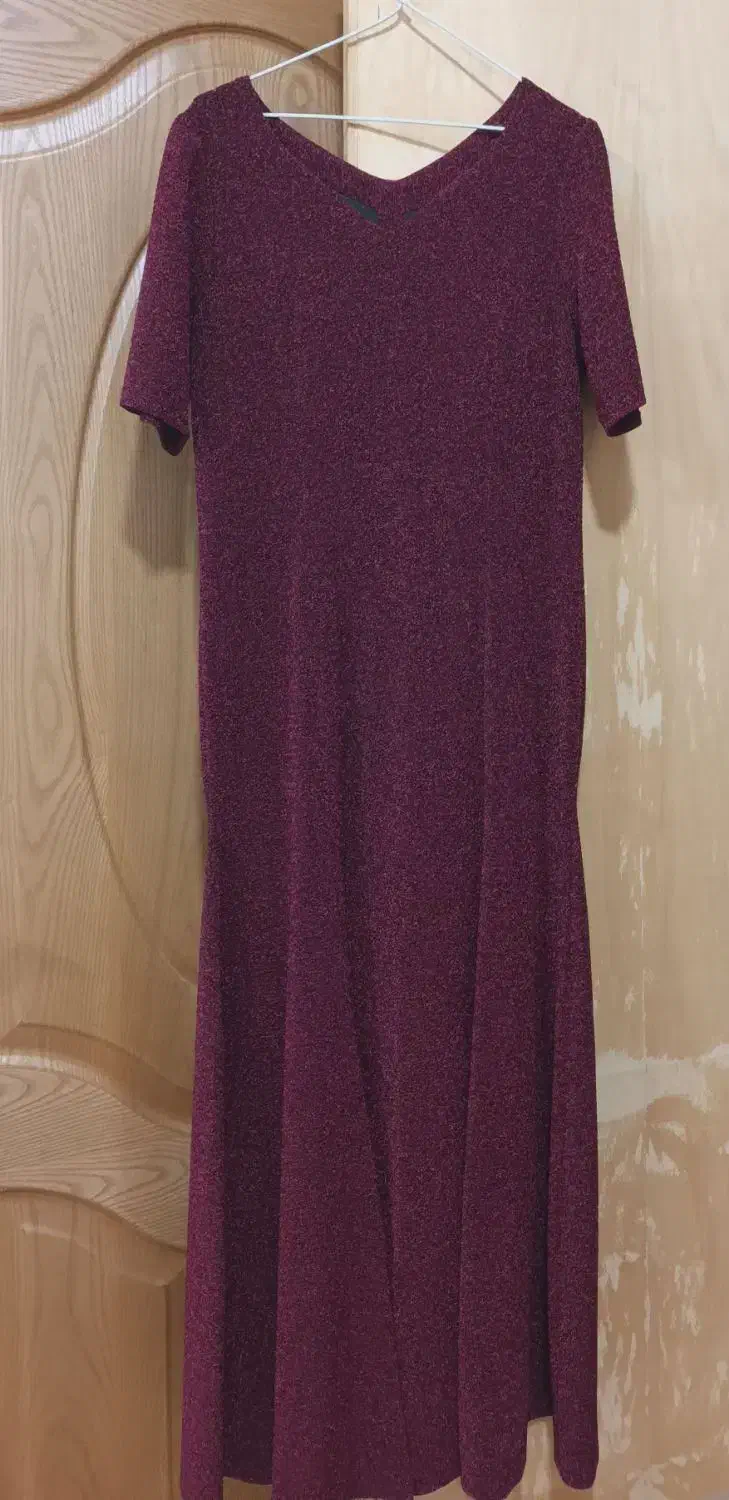 لباس مجلسی|لباس|بندر انزلی, مسکن مهر|دیوار