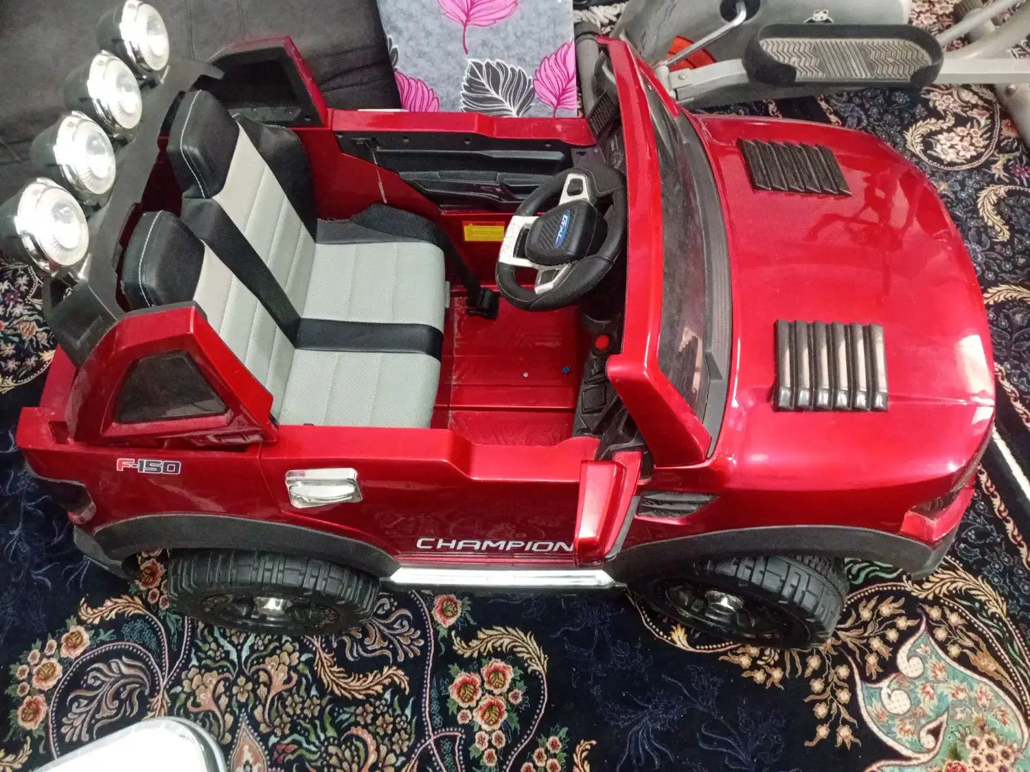 ماشین شارژی نو برای کودکان تا ۸ سال|اسباب‌‌بازی|ری, شهید بهشتی|دیوار