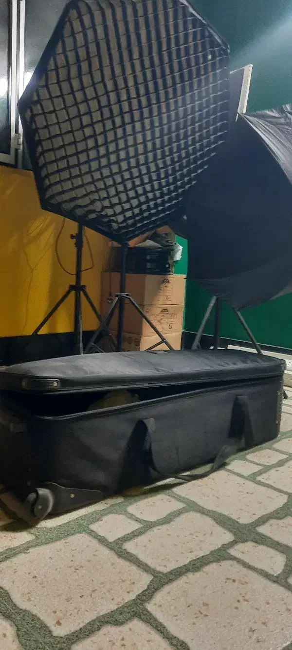 تجهیزات استدیو آتلیه|دوربین عکاسی و فیلمبرداری|قم, هنرستان|دیوار