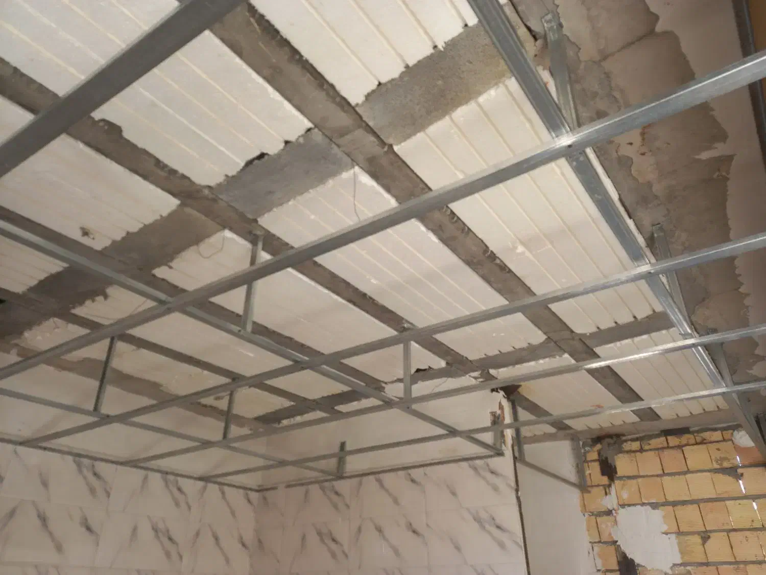 اجرای کناف پی وی سی تایل ۶۰×۶۰|خدمات پیشه و مهارت|داران, |دیوار