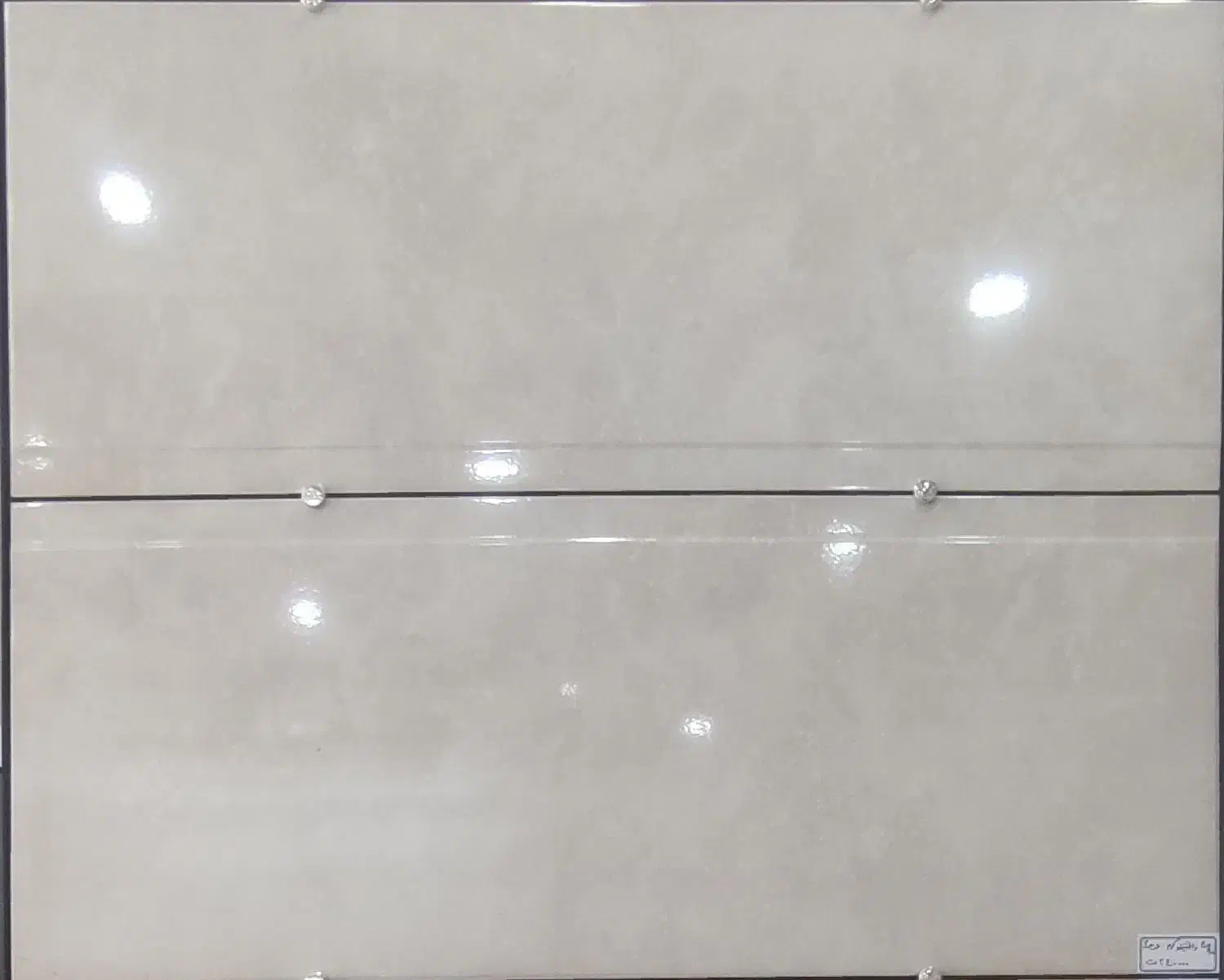 کاشی ته باری قیمت فوق العاده مناسب|مصالح و تجهیزات ساختمان|نجفآباد, حومه نجف آباد|دیوار