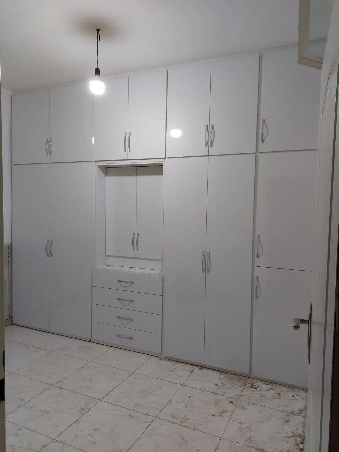 کمد دیواری ۴ متر فقط ۴۵ملیون|جاکفشی، کمد، دراور|قرچک, قشلاق جیتو|دیوار