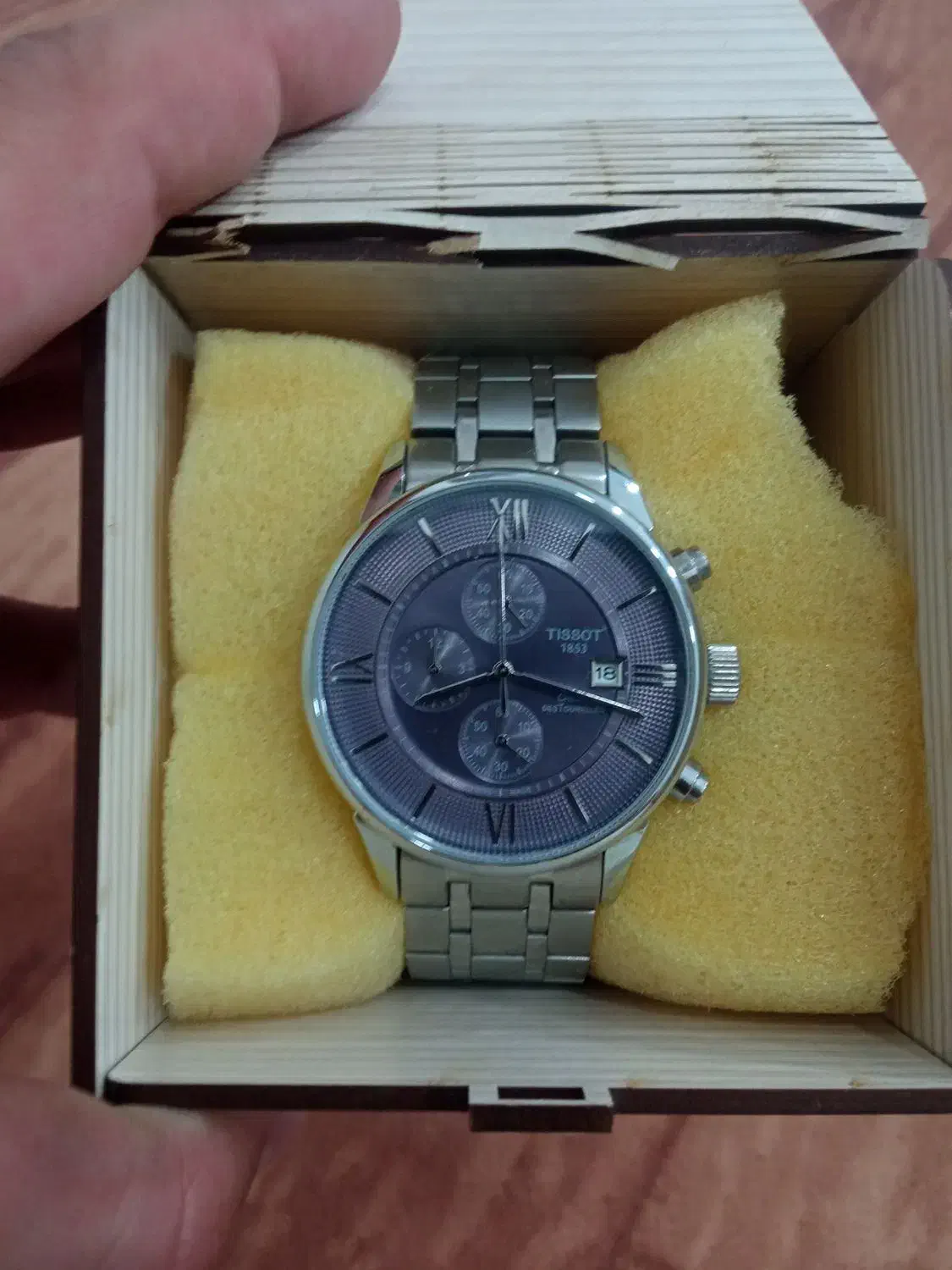 تیسوت ساعت|ساعت|مریوان, |دیوار