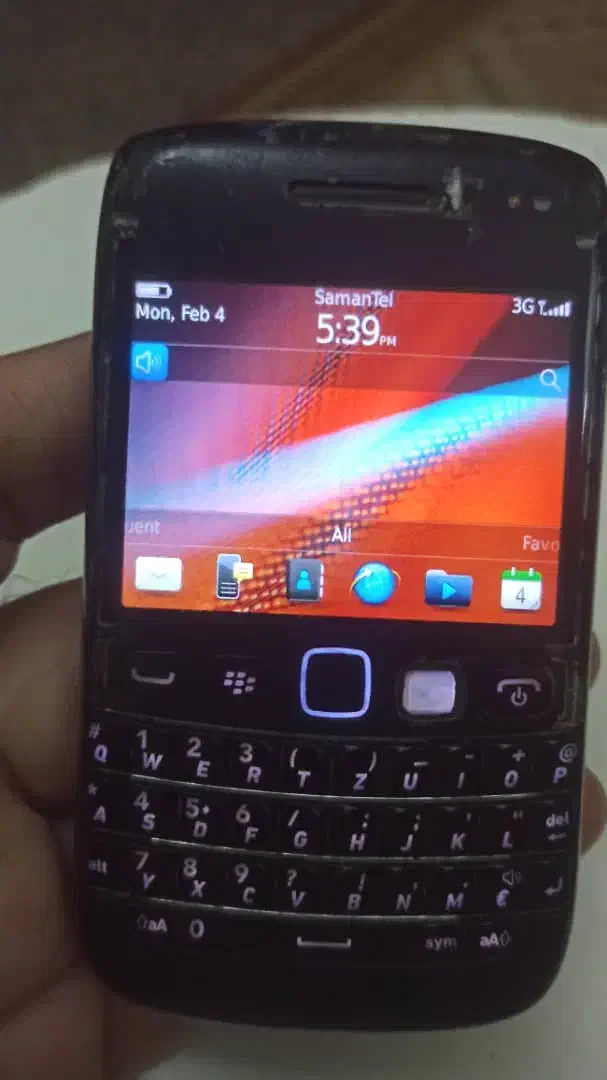 گوشی بلکبری مدل ۹۷۹۰ قدیمی و کلکسیونی|موبایل|تهران, پاسداران|دیوار