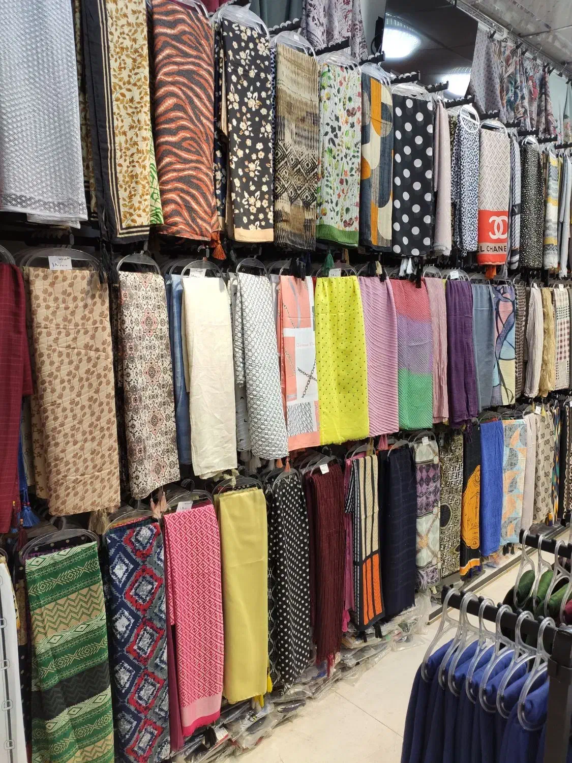 واگذاری اجناس،شال وروسری|لباس|قم, ارم|دیوار