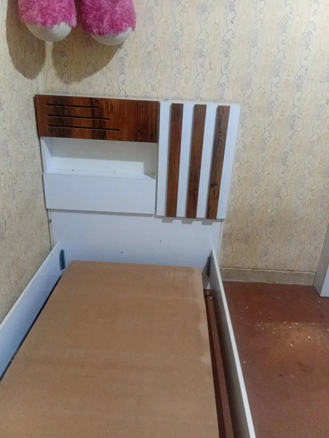 تخت خواب|تخت و سرویس خواب|شیراز, انجیر|دیوار