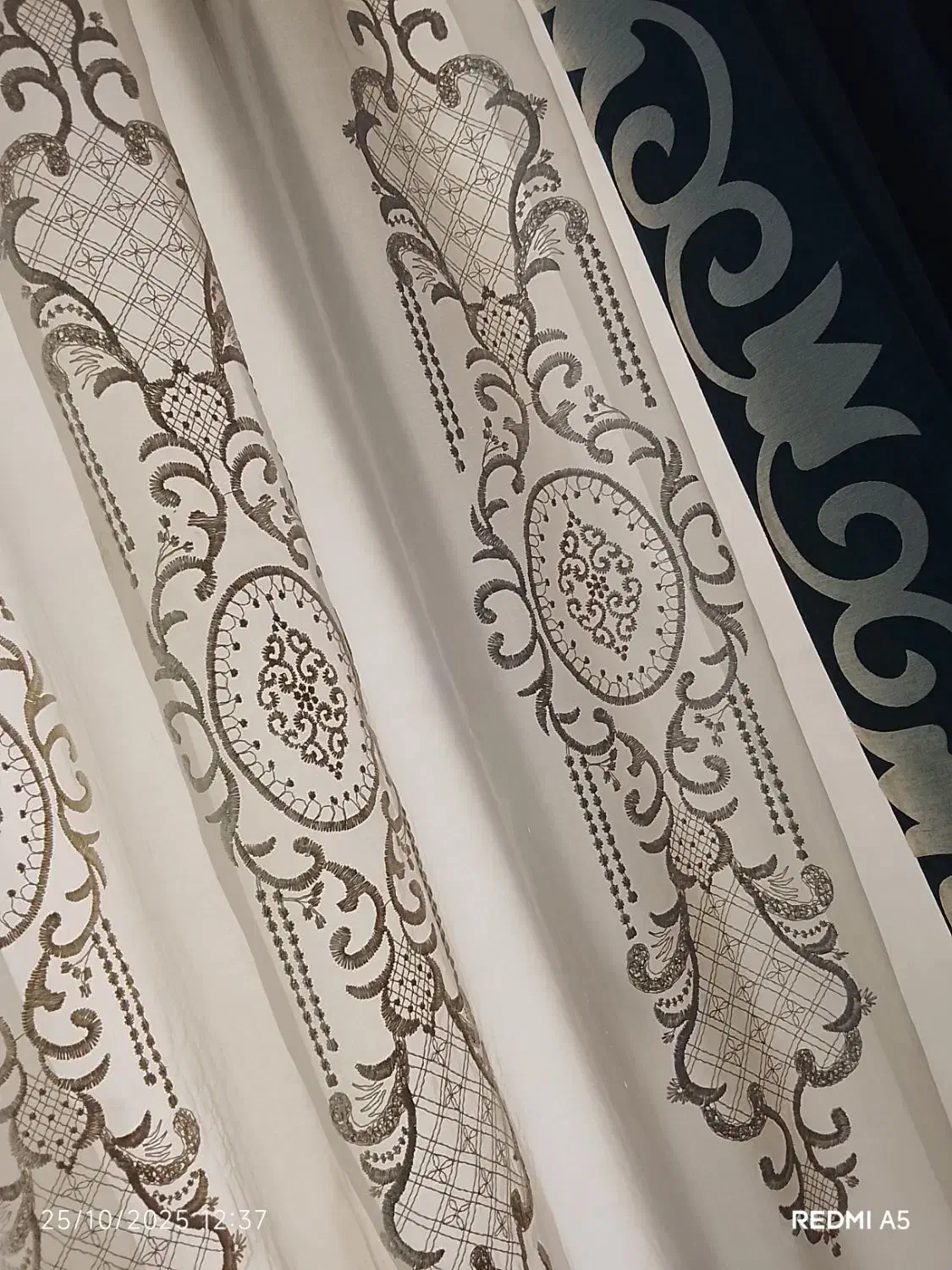 پرده پلیسه خامه دوزی، تمیز و سالم|پرده، رانر، رومیزی|مشهد, رده|دیوار