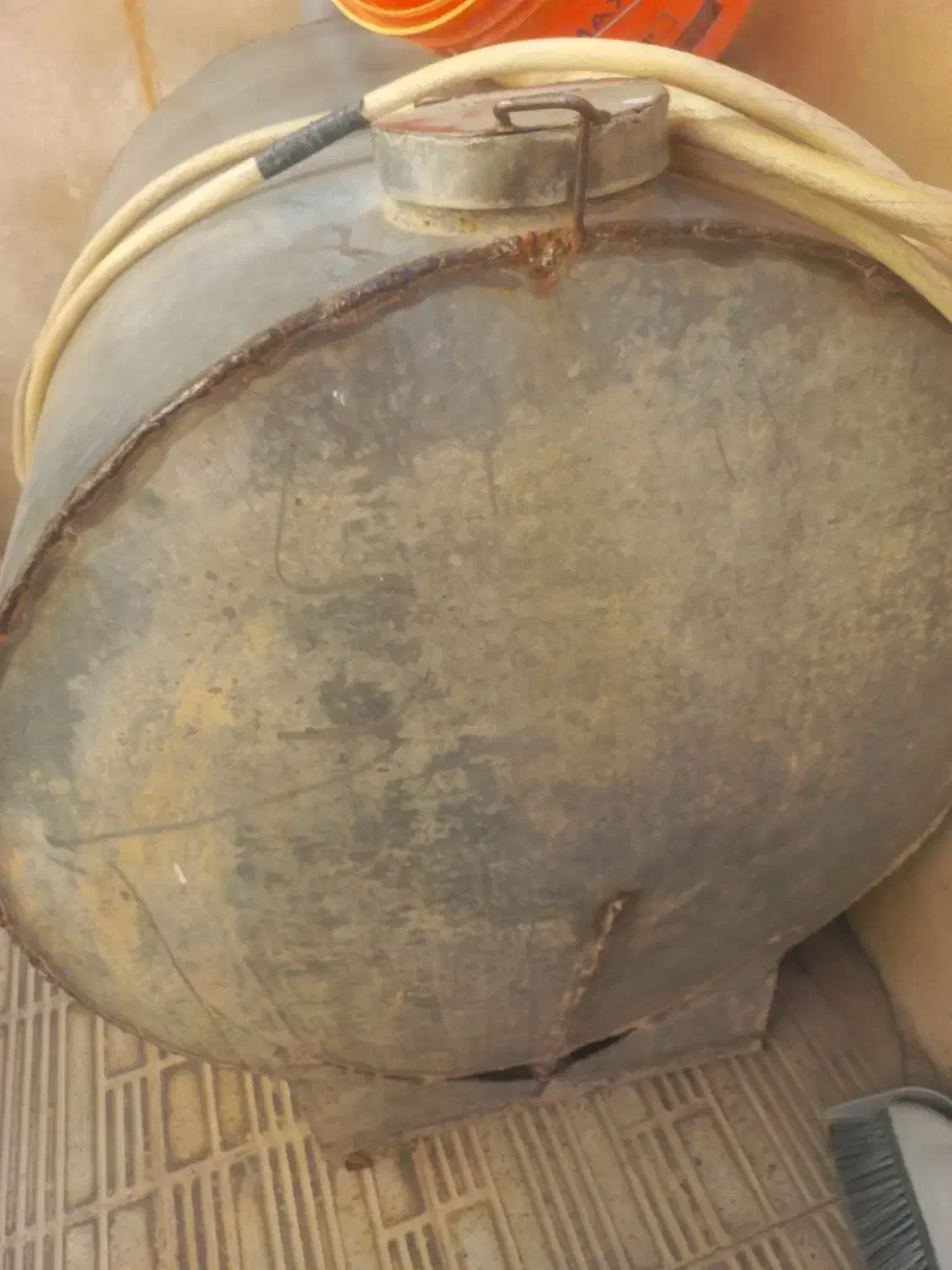 تانکر فلزی|مصالح و تجهیزات ساختمان|ایلام, |دیوار