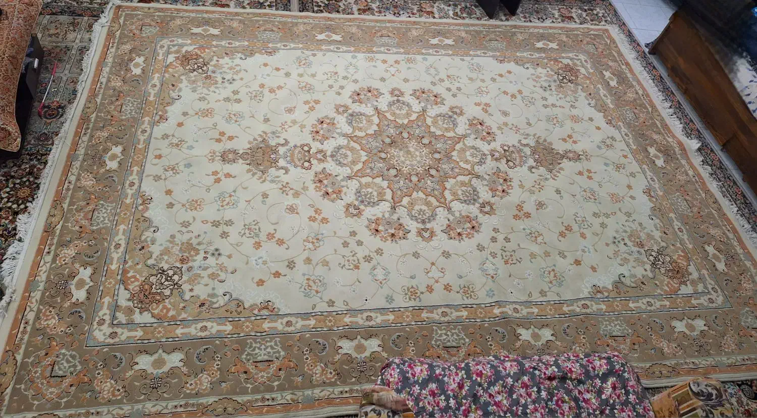 ‌فرش|فرش|لاهیجان, شیشه گران|دیوار