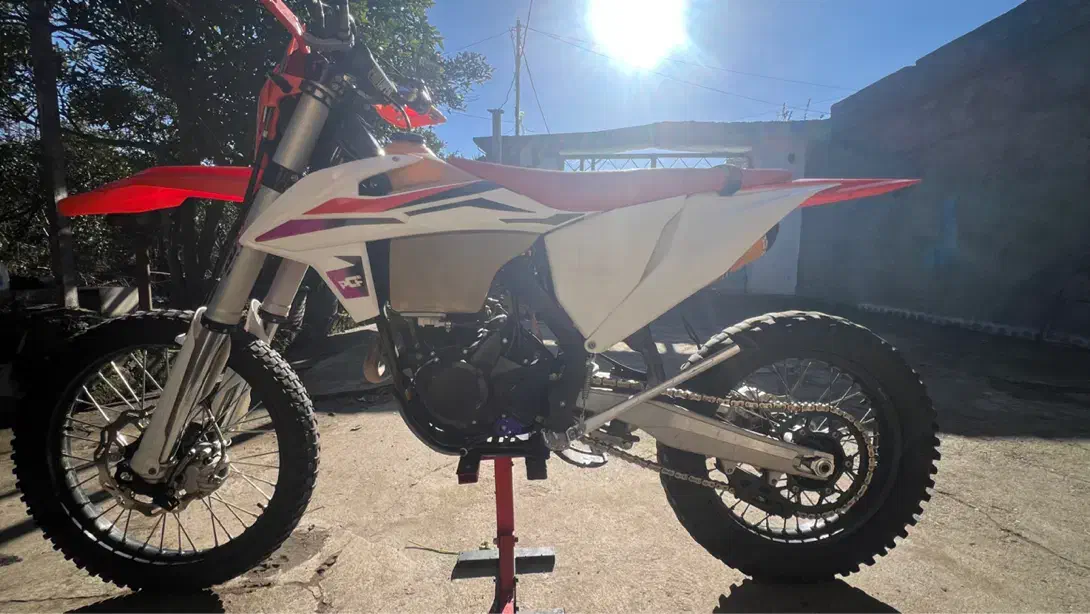 کراس برمودا (yb250)|موتورسیکلت|رودسر, |دیوار