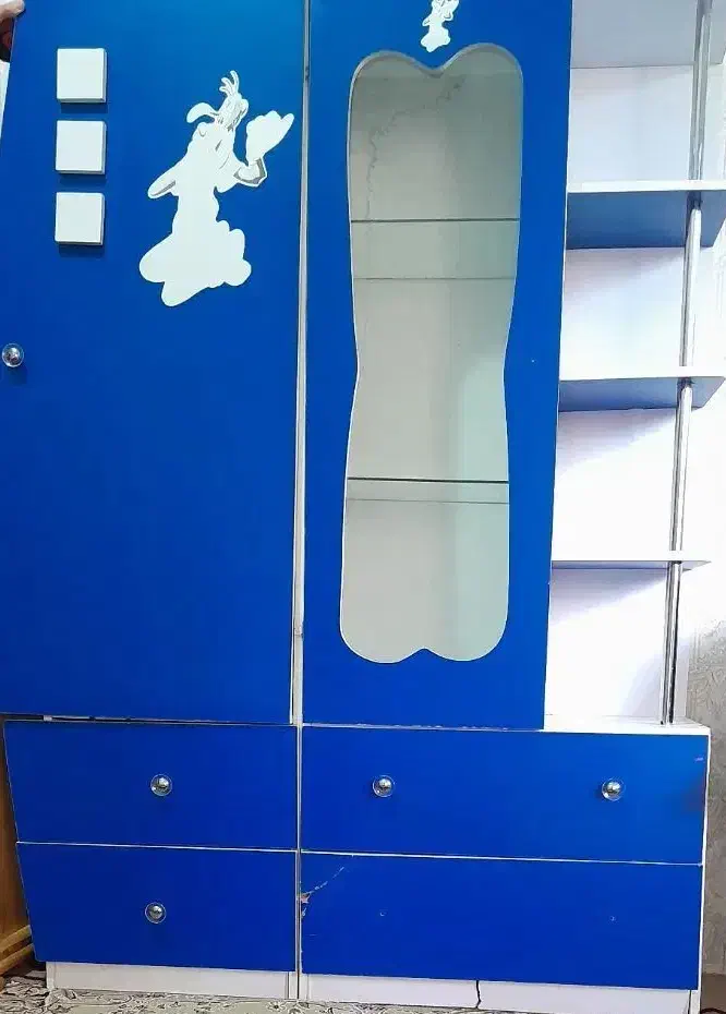 ویترین کمد|اسباب و اثاث بچه|بروجرد, |دیوار