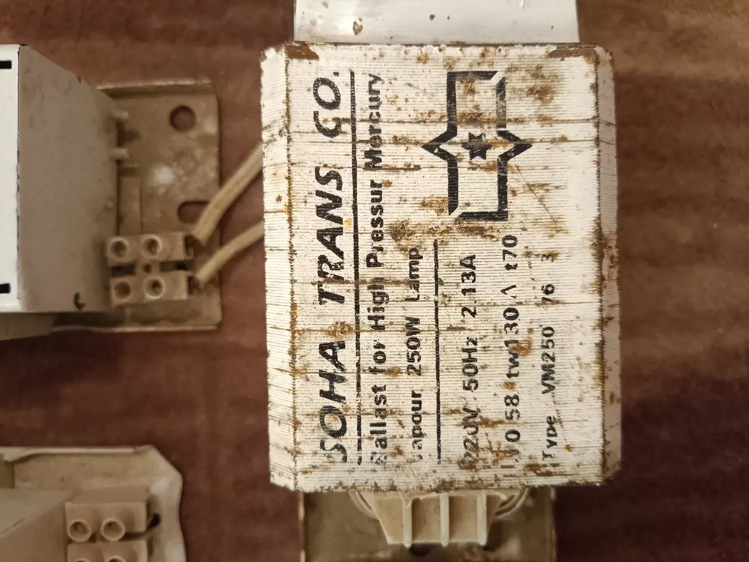 فروش تعدادی ترانس و لامپ خیاری آلمانی|ابزارآلات|شیراز, دشت چنار|دیوار