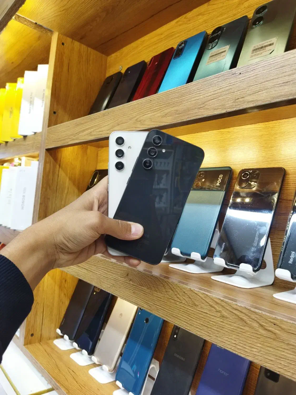 A5 4 A5 2s a15|موبایل|نیشابور, هفده شهریور|دیوار