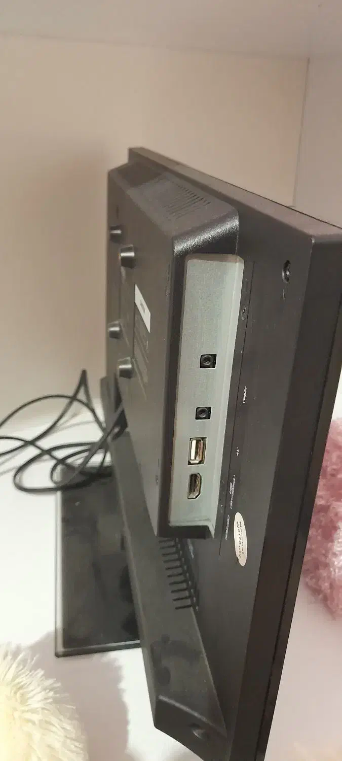 تلویزیون،مانیتور|تلویزیون و پروژکتور|قم, امامزاده ابراهیم|دیوار