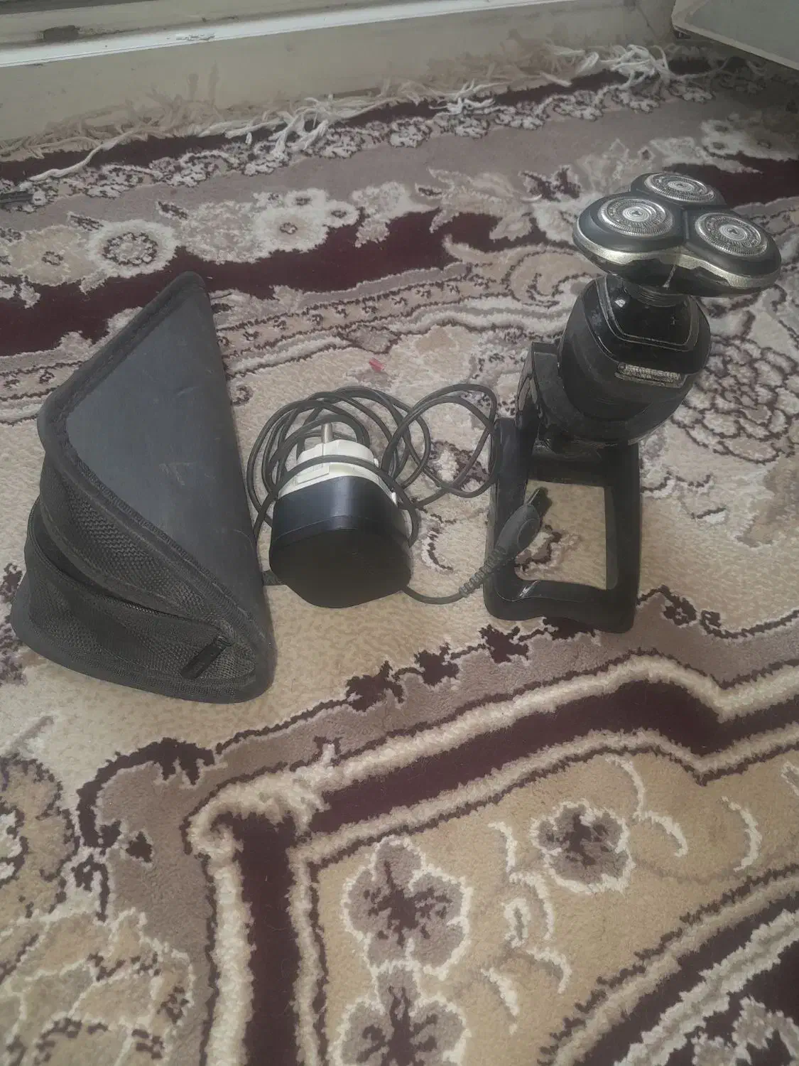 ریش تراش فلیپس اصل|آرایشی، بهداشتی، درمانی|شاهینشهر, شهرک پردیس|دیوار