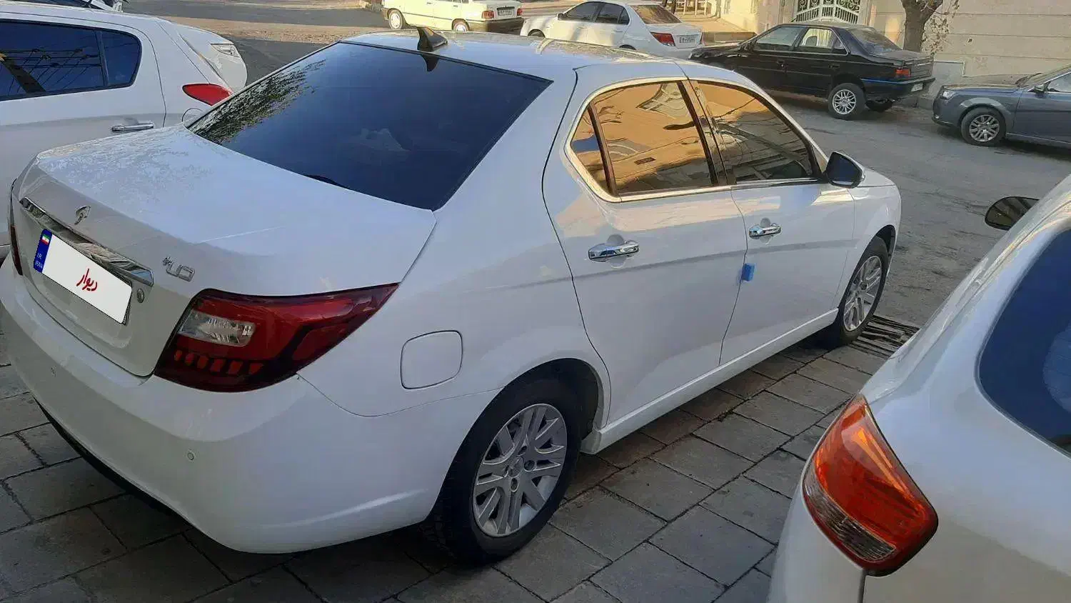 دنا پلاس  عتیقه.عروسک|خودرو سواری و وانت|سقز, |دیوار