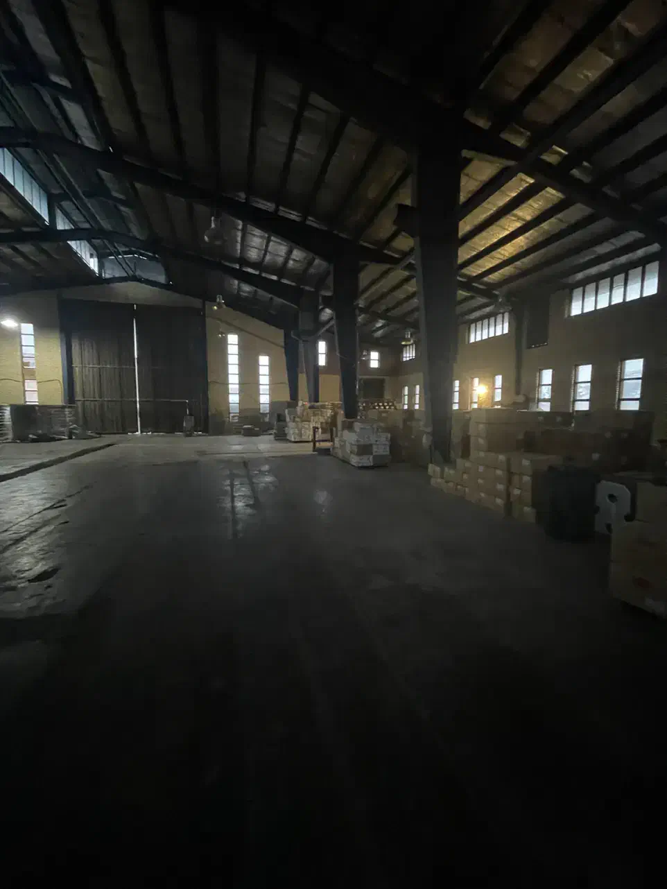 ۲۵۰۰متر سالن صنعتی با برق۲۵۰امپر جرثقیل 10تن|اجارهٔ دفتر صنعتی، کشاورزی، تجاری|ماهدشت, |دیوار