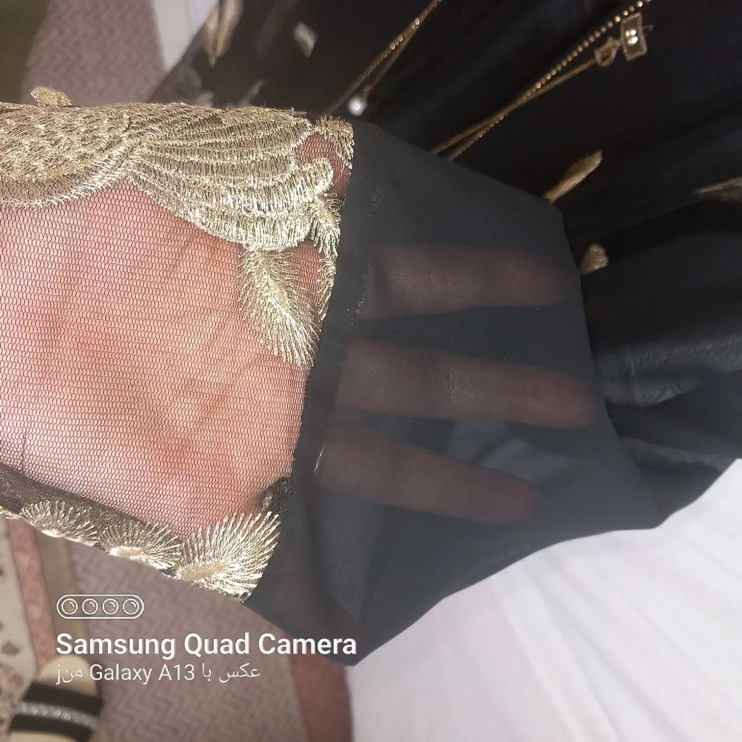 لباس حریر مجلسی با گلدوزی طلایی|لباس|ورامین, ورامین|دیوار