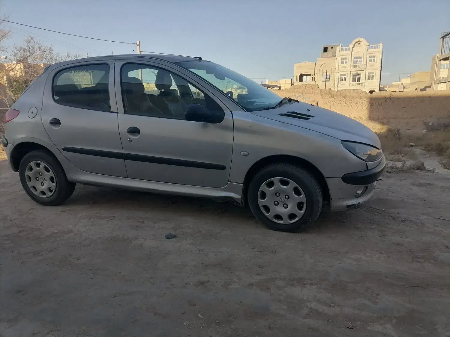 206 مدل 83، موتور 1404|خودرو سواری و وانت|یزد, |دیوار