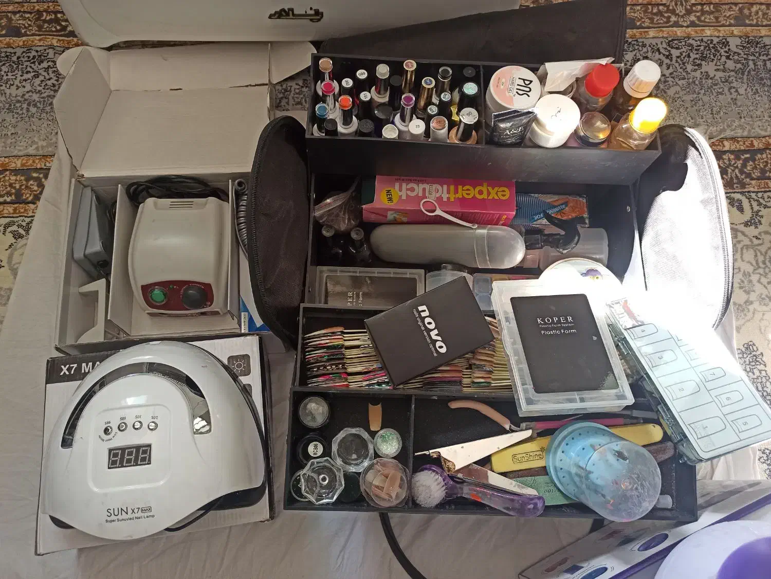 وسایل کاشت ناخن واسپا|آرایشگاه و سالنهای زیبایی|شیراز, لاله|دیوار