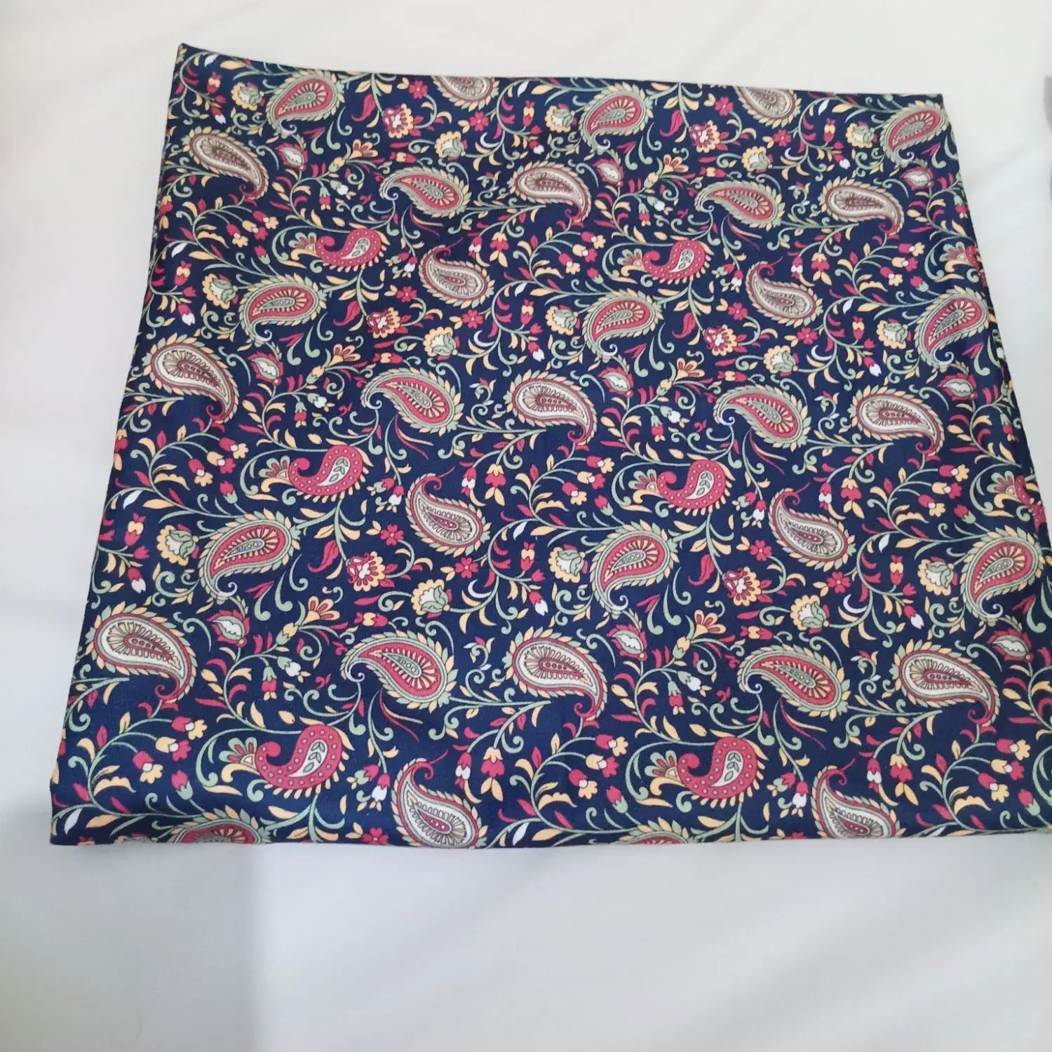 انواع کوسن و کاور کوسن|مبلمان خانگی و میز عسلی|اندیکا, |دیوار