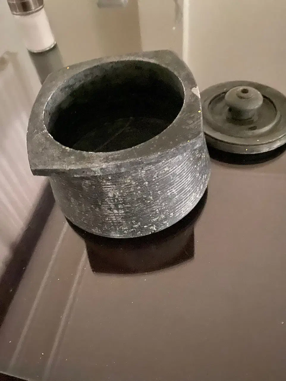 دیگ سنگی مشهد|کلکسیون اشیاء عتیقه|اصفهان, خواجو|دیوار